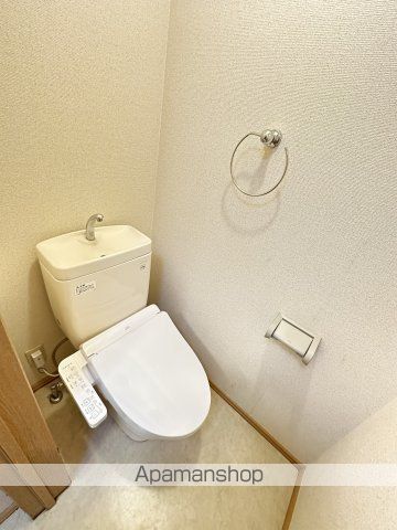 京急本線 上大岡駅 徒歩7分 2階建 築24年のトイレ写真