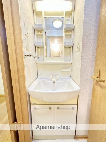 京急本線 上大岡駅 徒歩7分 2階建 築24年の内装写真