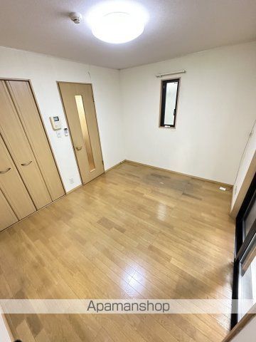 京急本線 上大岡駅 徒歩7分 2階建 築24年の内装写真