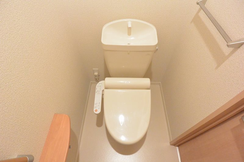 シャーメゾン南楠葉のトイレ写真