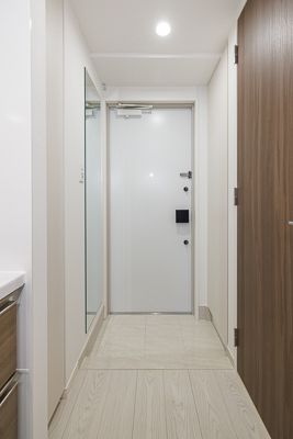 オアーゼ新宿西落合レジデンスの玄関写真