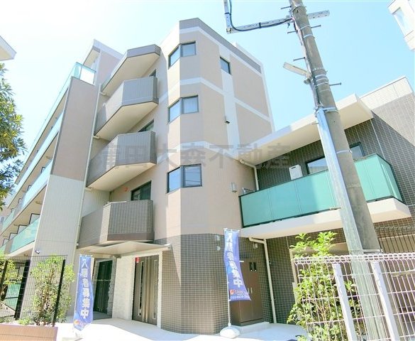 建物外観　2018年6月築　RC鉄筋コンクリート造地上5階建て総戸数2