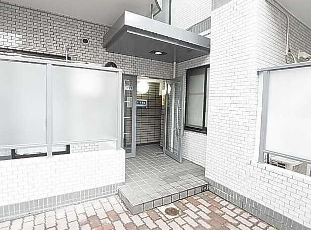 東京メトロ千代田線 北千住駅 徒歩5分 4階建 築57年の外観写真