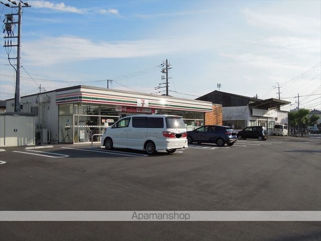 コンビニ　セブンイレブン（コンビニ）まで422m