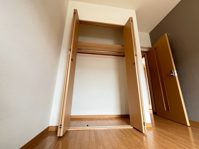 ラヴィーヌ緑井III号館の内装写真