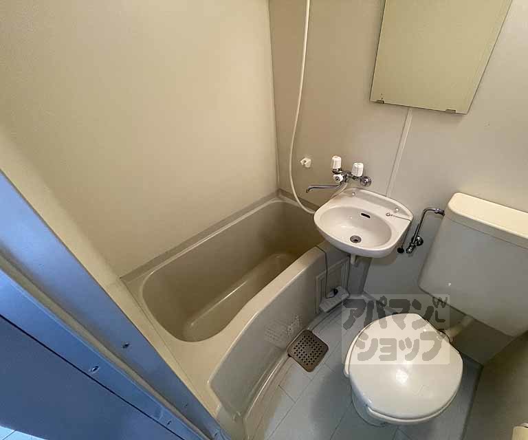 京の五条GREENHOUSEの風呂写真