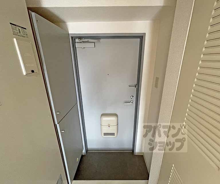 京の五条GREENHOUSEの玄関写真