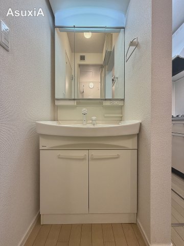 洗面設備　別タイプのお部屋の写真です