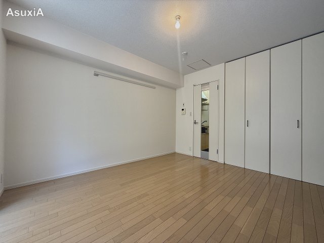 エントランス　別タイプのお部屋の写真です