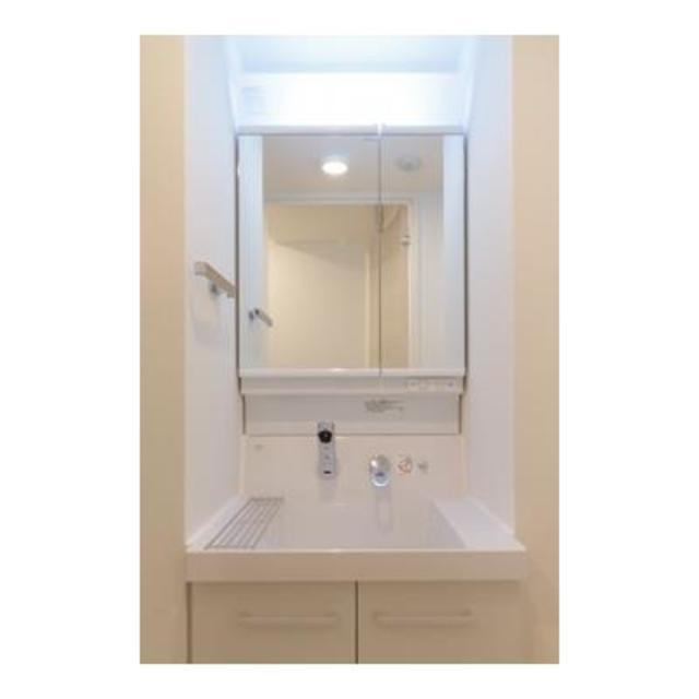 洗面設備　※写真は同タイプ住戸です。