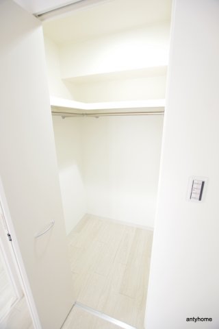 地下鉄御堂筋線 中津駅 徒歩2分 9階建 築12年の内装写真