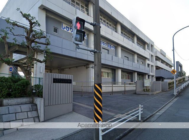 小学校　横浜市立品濃小学校（小学校）まで651m
