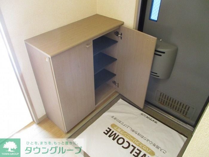 玄関　お問合せはタウンハウジングまで！※現地待合わせ相談可能