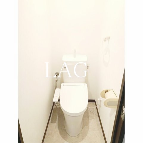 京成松戸線 薬園台駅 徒歩3分 6階建 築36年のトイレ写真