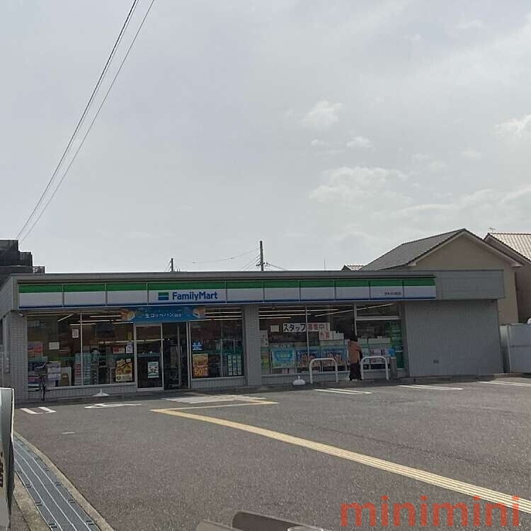 コンビニ　ファミリーマート茨木小川町店（コンビニ）まで454m