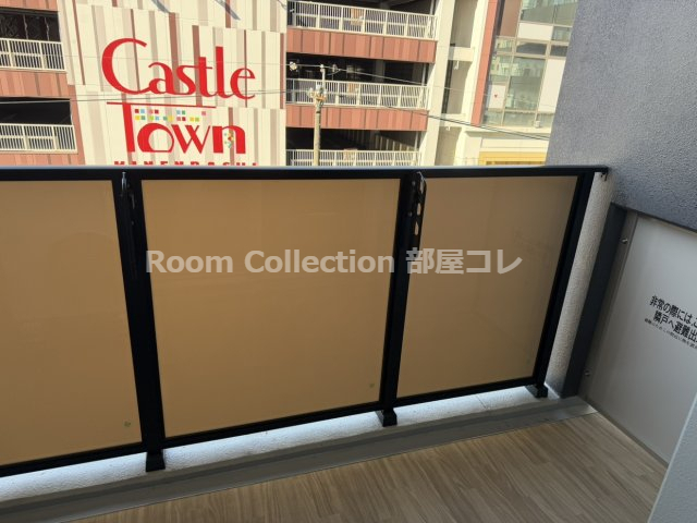 バルコニー　※同物件他部屋写真 反転、色違いの場合有 現況優先