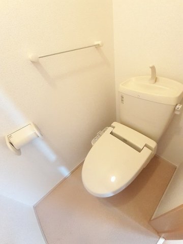 トイレ　コンパクトで使いやすいトイレです