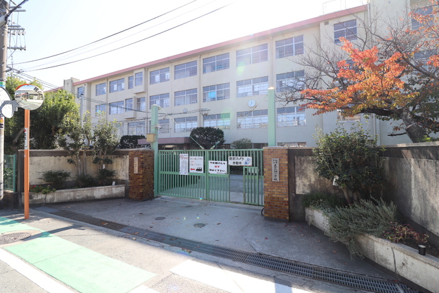 小学校　福岡市立東花畑小学校（小学校）まで450m