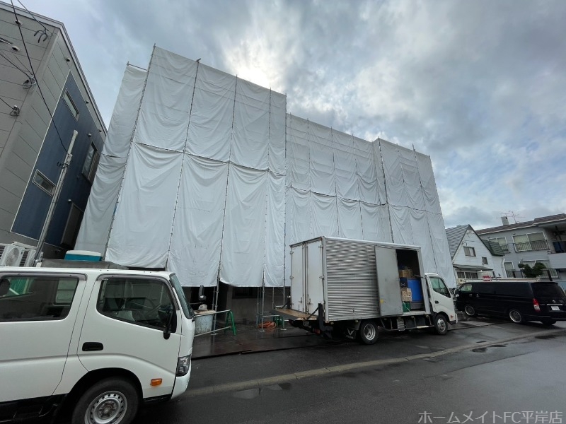 建物外観　幕あり