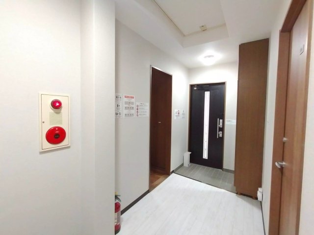 SA200 SA-クロス西九条1の玄関写真