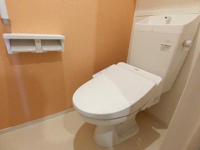 トイレ　コンパクトで使いやすいトイレです