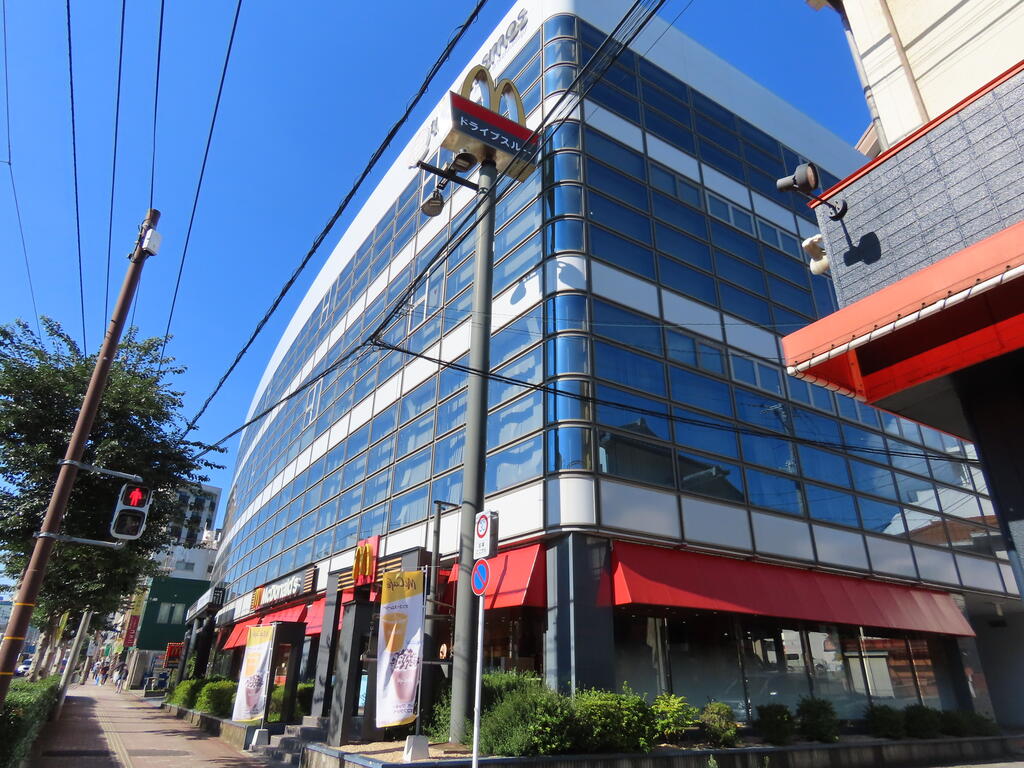 飲食店　マクドナルド長崎家野町店（飲食店）まで180m