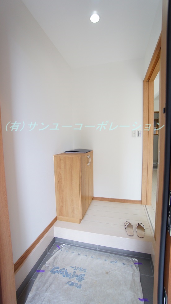 栄町タウンハウスの玄関写真