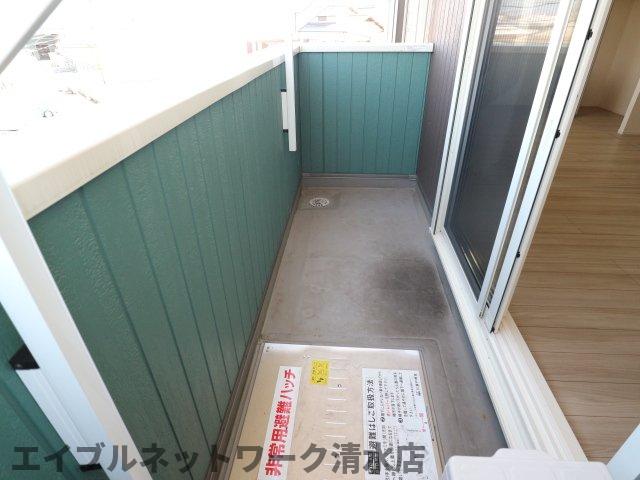 バルコニー　お洗濯にも便利なバルコニー付き