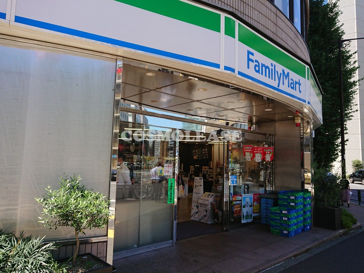 コンビニ　ファミリーマート西五反田六丁目店（コンビニ）まで260m