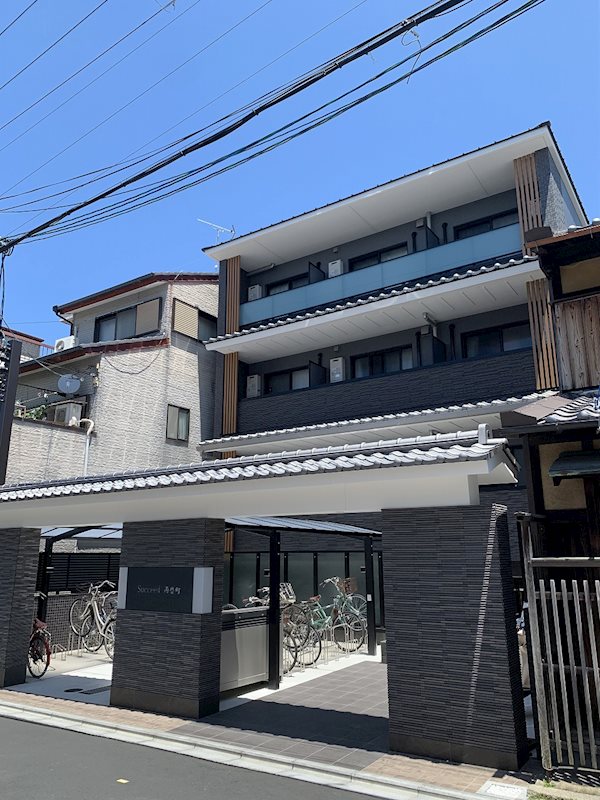 京都市伏見区両替町１２丁目のマンションの建物外観