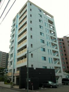 札幌市豊平区豊平五条のマンションの建物外観