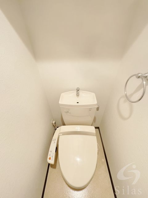 【宝塚市武庫川町のマンションのトイレ】