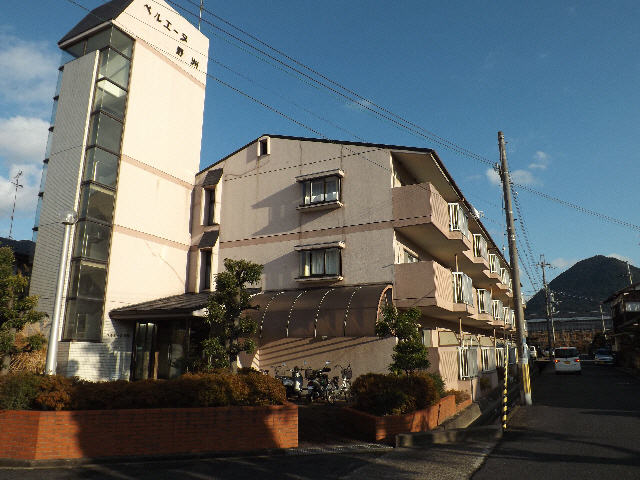 野洲市行畑のマンションの建物外観