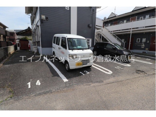 【倉敷市東富井のアパートの駐車場】