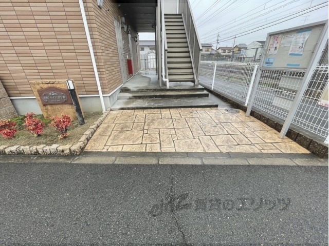 【善紀ハイツ２号館のエントランス】