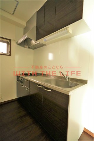 キッチン　コンパクトなキッチンで掃除もラクラク