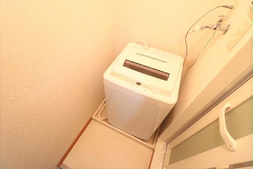 その他　室内洗濯機完備によりお手軽に引越しが可能！