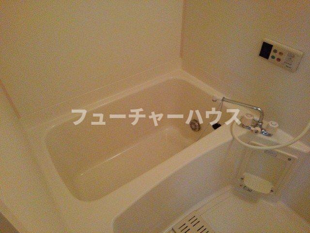 バス・シャワールーム　落ち着いた空間のお風呂です