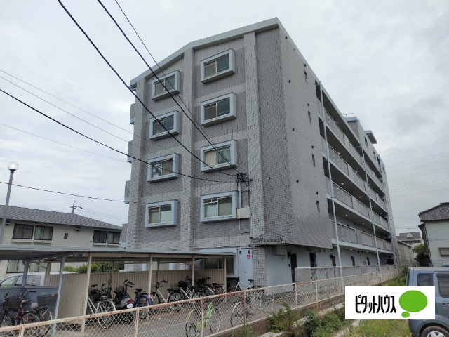 半田市住吉町のマンションの建物外観