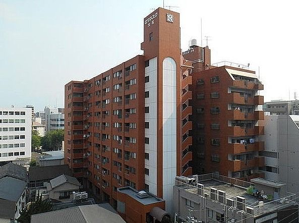 福岡市中央区大名のマンションの建物外観