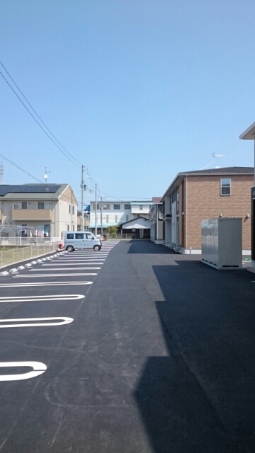 【[家電付き] ルーベル立花IIの駐車場】