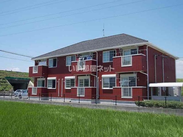 三重県四日市市楠町小倉（アパート）の賃貸物件の外観