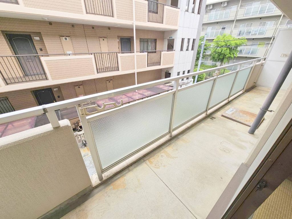 バルコニー　バルコニー