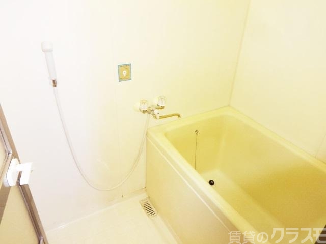 バス・シャワールーム　ゆっくり入れそうですね。