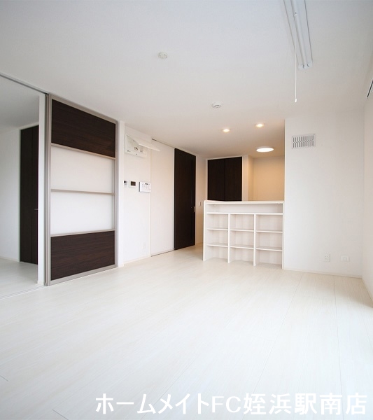 居室・リビング　★清潔感のあるホワイトフローリング♪★参考写真