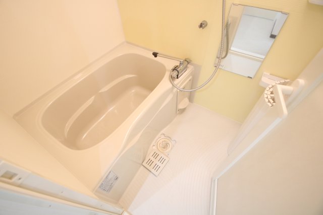 バス・シャワールーム　※別室の参考写真の為、現況優先です。