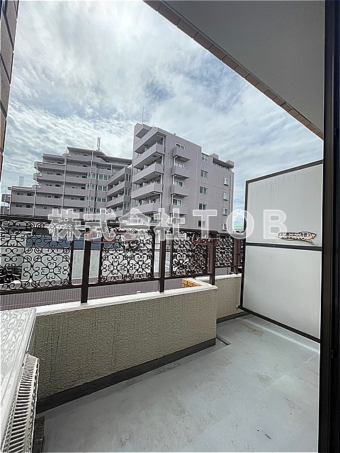 バルコニー　※同間取り別号室写真です