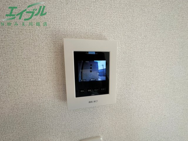セキュリティ　同型、反転タイプの部屋写真です。