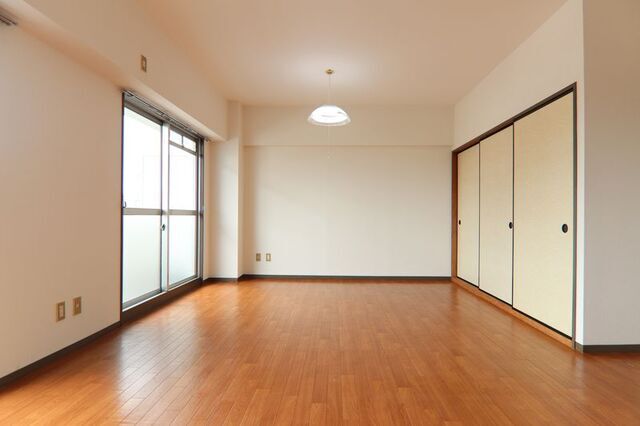 居室・リビング　※別号室の参考写真です