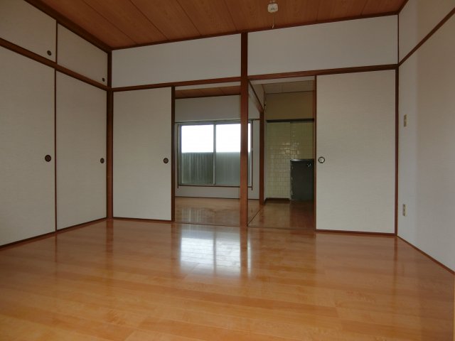 その他共有部分　使い勝手のいい洋室です